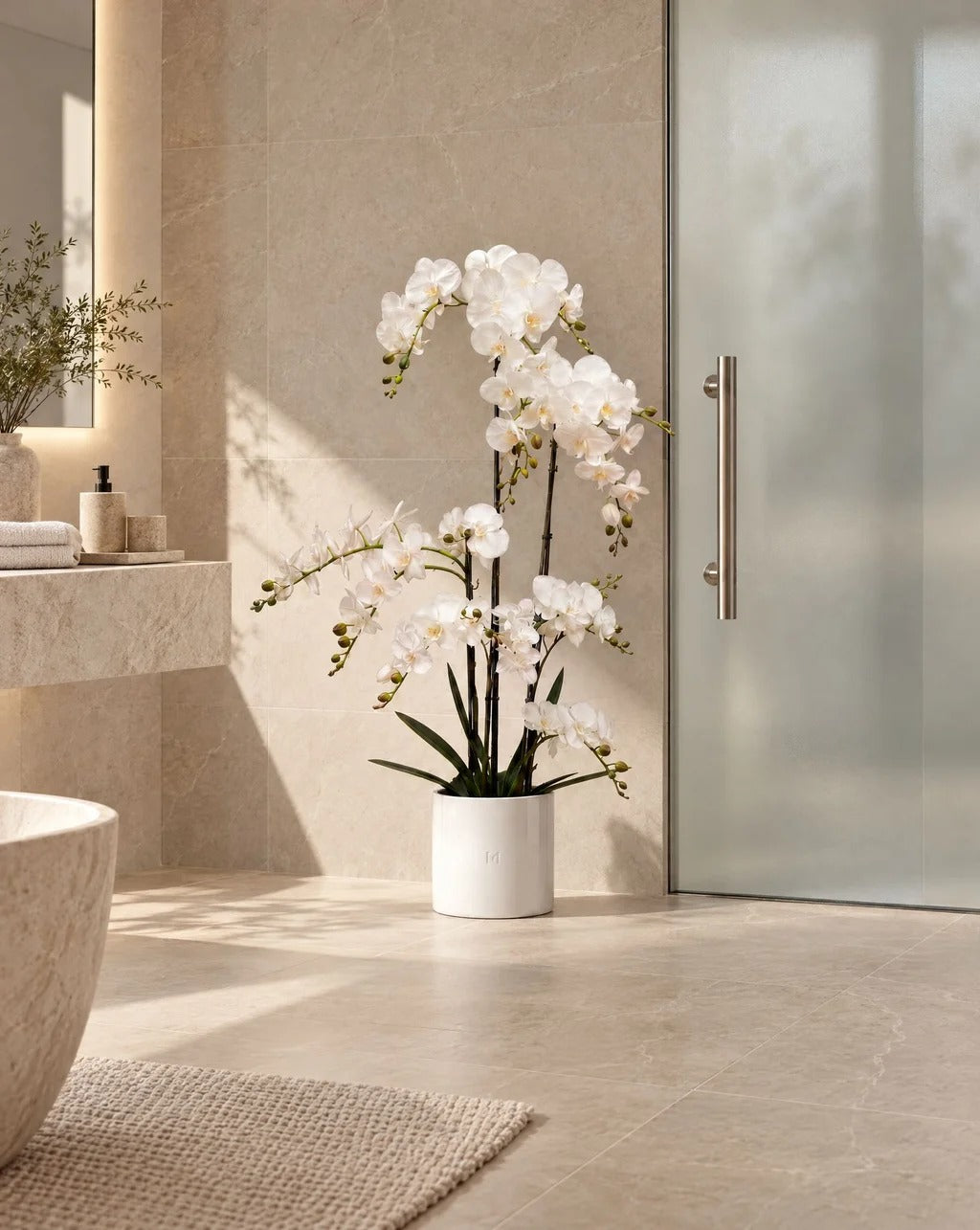 Orchidee blanche artificielle HOPER dans une salle de bain, lifestyle HOPER #Taille_150cm
